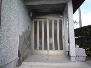 玄関引き戸取替え着工前